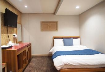 Hostel J Stay allows 18 year olds to book a room