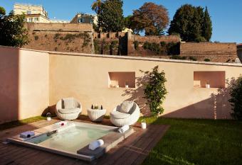 Villa Agrippina Gran Meli       The Leading Hotels of the World has rooms with a private hot tub