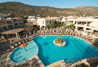 Cactus Royal Spa & Resort allows 18 year olds to book a room