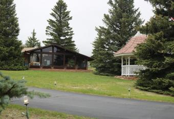 Columbine Inn has Balcony rooms