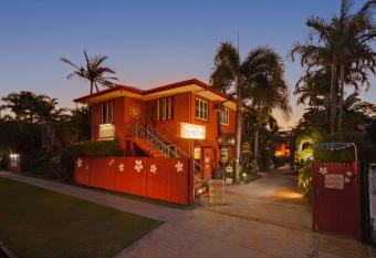 Travellers Oasis has Balcony rooms