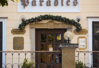 Hotel Paradies allows 18 year olds to book a room