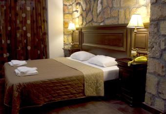 Iris Spa has Balcony rooms