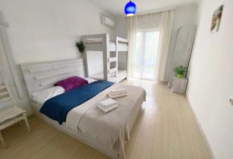 Junona has Balcony rooms