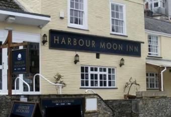 The Harbour Moon allows 18 year olds to book a room