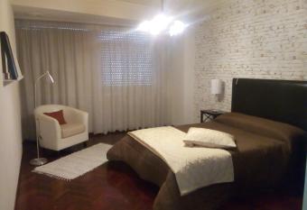 Piso Berganti  os allows 18 year olds to book a room