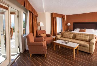 Coast Hillcrest Hotel has Balcony rooms