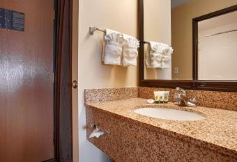 Best Western Plus Corning Inn has Balcony rooms