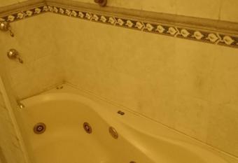 Mes  n de Santa Teresa allows 18 year olds to book a room