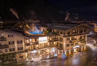 Hotel Neue Post has Balcony rooms