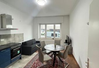 D  s Apartment 2 has Balcony rooms