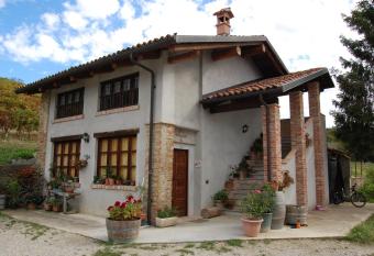 Agriturismo  d Rain   has Balcony rooms