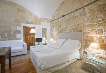 Chiesa Greca - SIT Rooms & Apartments has Balcony rooms