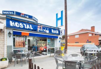 Hostal Pardo has Balcony rooms