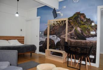 Maite Urban Dreams allows 18 year olds to book a room