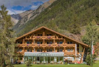 Hotel am Hof has Balcony rooms