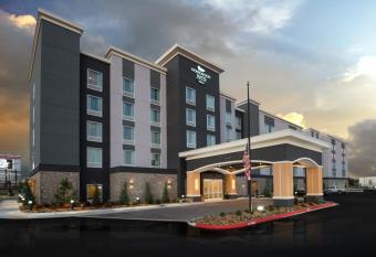 Homewood Suites by Hilton Tulsa Catoosa allows 18 year olds to book a room