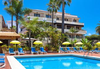 Hotel Don Manolito has Balcony rooms