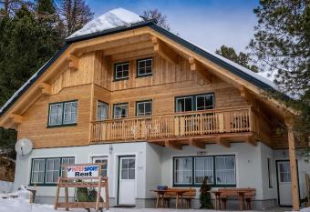 Peters Alm has Balcony rooms