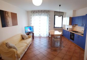 V12 Apartments - Tadini 14 allows 18 year olds to book a room