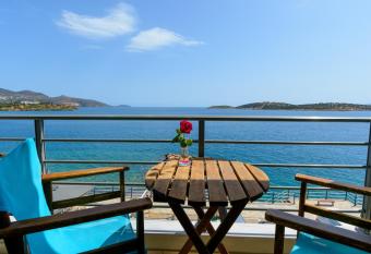 Perla Apartments has Balcony rooms