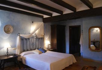 Hostal La Panavera has Balcony rooms