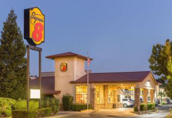 Super 8 by Wyndham Corning has Smoking rooms