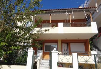 PERLIA comfortable and relaxing apartment has Balcony rooms