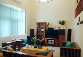 Homestyle Homestay has Balcony rooms