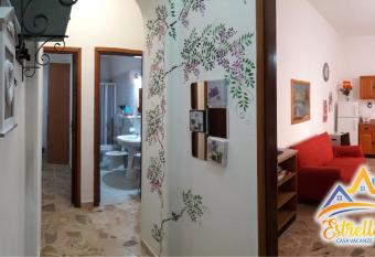 Casa vacanze Estrella allows 18 year olds to book a room