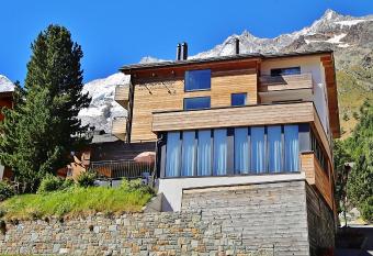 Elite Alpine Lodge - Apart & Breakfast has Balcony rooms