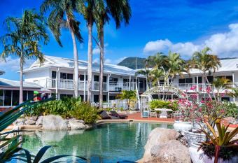 South Cairns Resort has Balcony rooms
