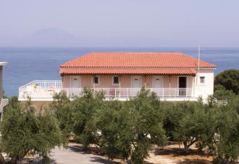 Kastro Beach Hotel has Balcony rooms