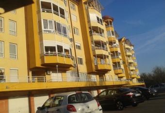 Apartment 3M has Balcony rooms