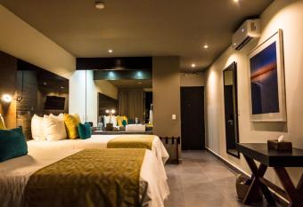 Kabah Boutique Hotel allows 18 year olds to book a room
