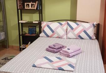 Cozy Loft allows 18 year olds to book a room