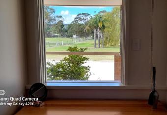 101 Oatlands has Balcony rooms