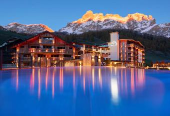 Hotel Fanes has Balcony rooms