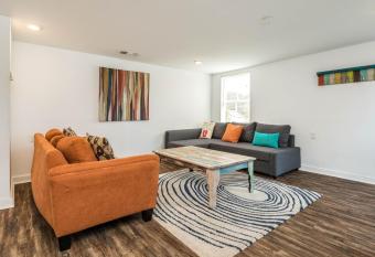 38th Street Retreat - Downstairs Level has Balcony rooms