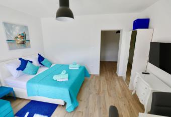 Meridiens allows 18 year olds to book a room