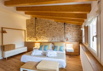 Forum Boutique Hotel & Spa - Adults Only allows 18 year olds to book a room