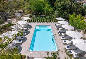 Syvota Gardens allows 18 year olds to book a room