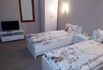 Kafana  has Balcony rooms