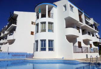 Patios I has Smoking rooms