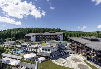 Hotel Vier Jahreszeiten am Schluchsee has Balcony rooms