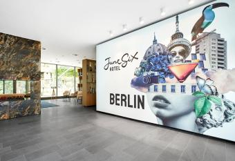 June Six Hotel Berlin City West has Balcony rooms