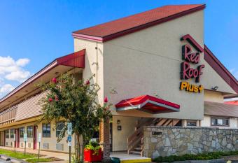 Red Roof Inn Plus+ Nashville North Goodlettsville allows 18 year olds to book a room