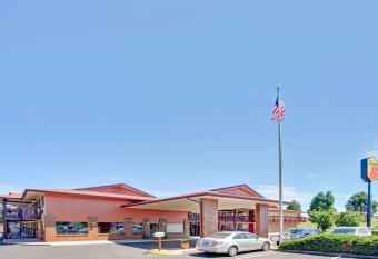 Super 8 by Wyndham Albany has Smoking rooms