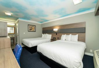 Hollywood Palms Inns & Suites has Smoking rooms