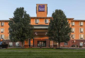 Spark by Hilton Shepherdsville Louisville South allows 18 year olds to book a room